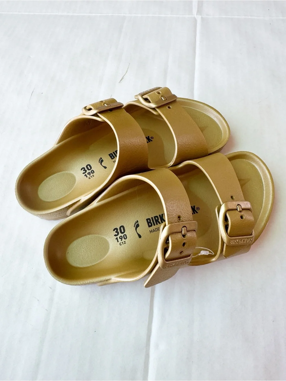 Birkenstock New Kids Arizona in Glamour Gold size 12-12.5 NWOT